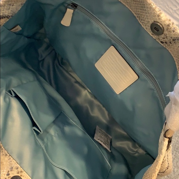 🌟 NWT- Limited Ed. Kristin Embossed Python Tote - Picture 10 of 10